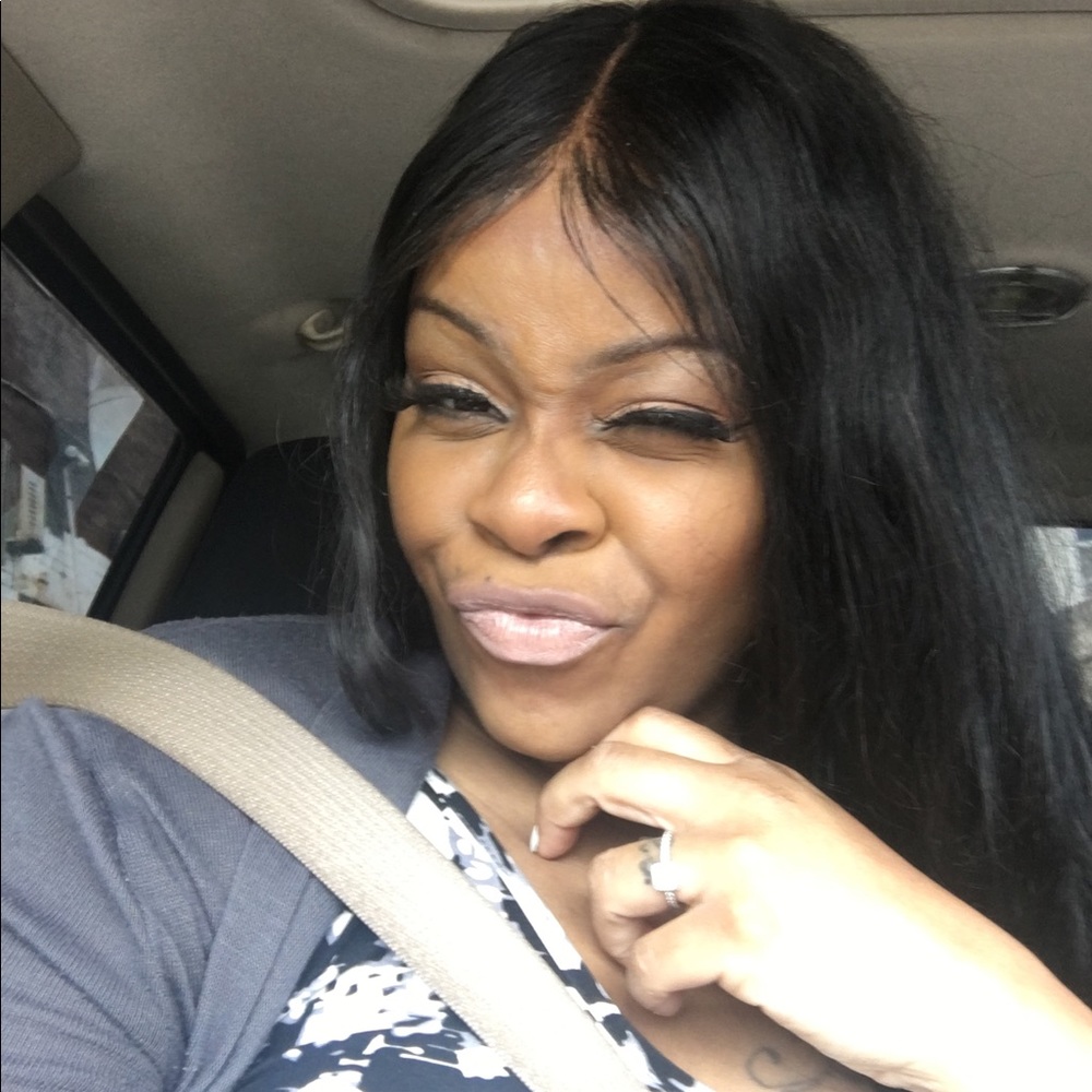 Meet your Posher, Tiffany